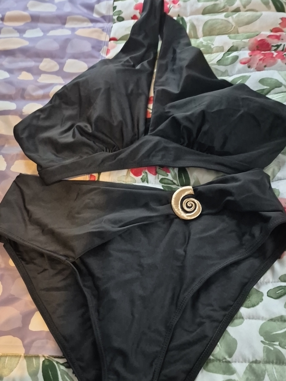 Black Women's Two-Piece Bikini Set with Gold Spiral Accent